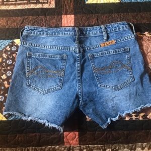 Cowgirl tuff BNWOT size 29
